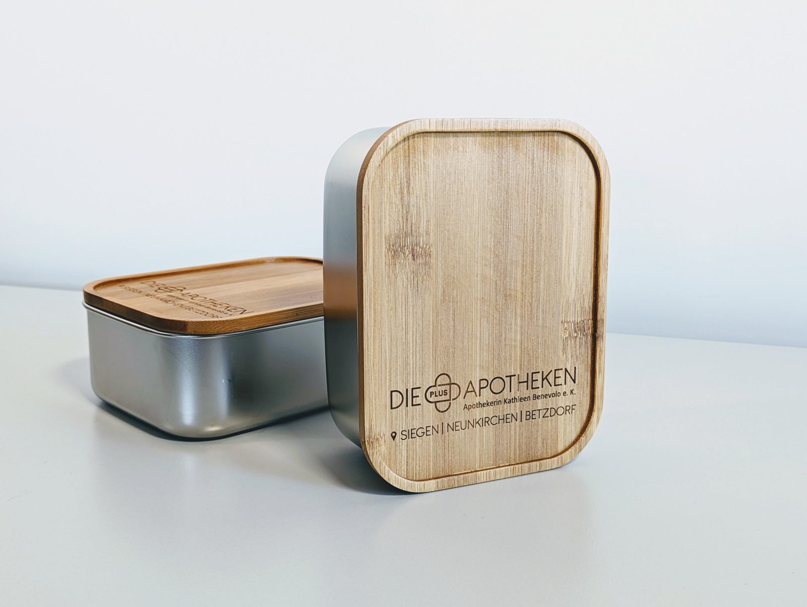 Brotdose mit Gravur für Die Plus Apotheken